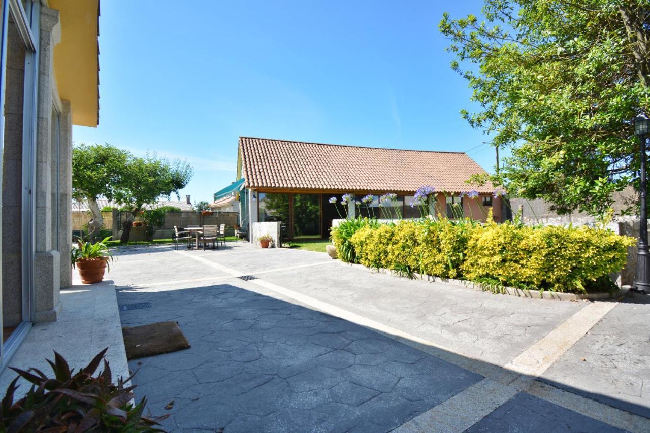 Galihost - Casa Con Precioso Jardin En Vilanova De Arousa Екстер'єр фото