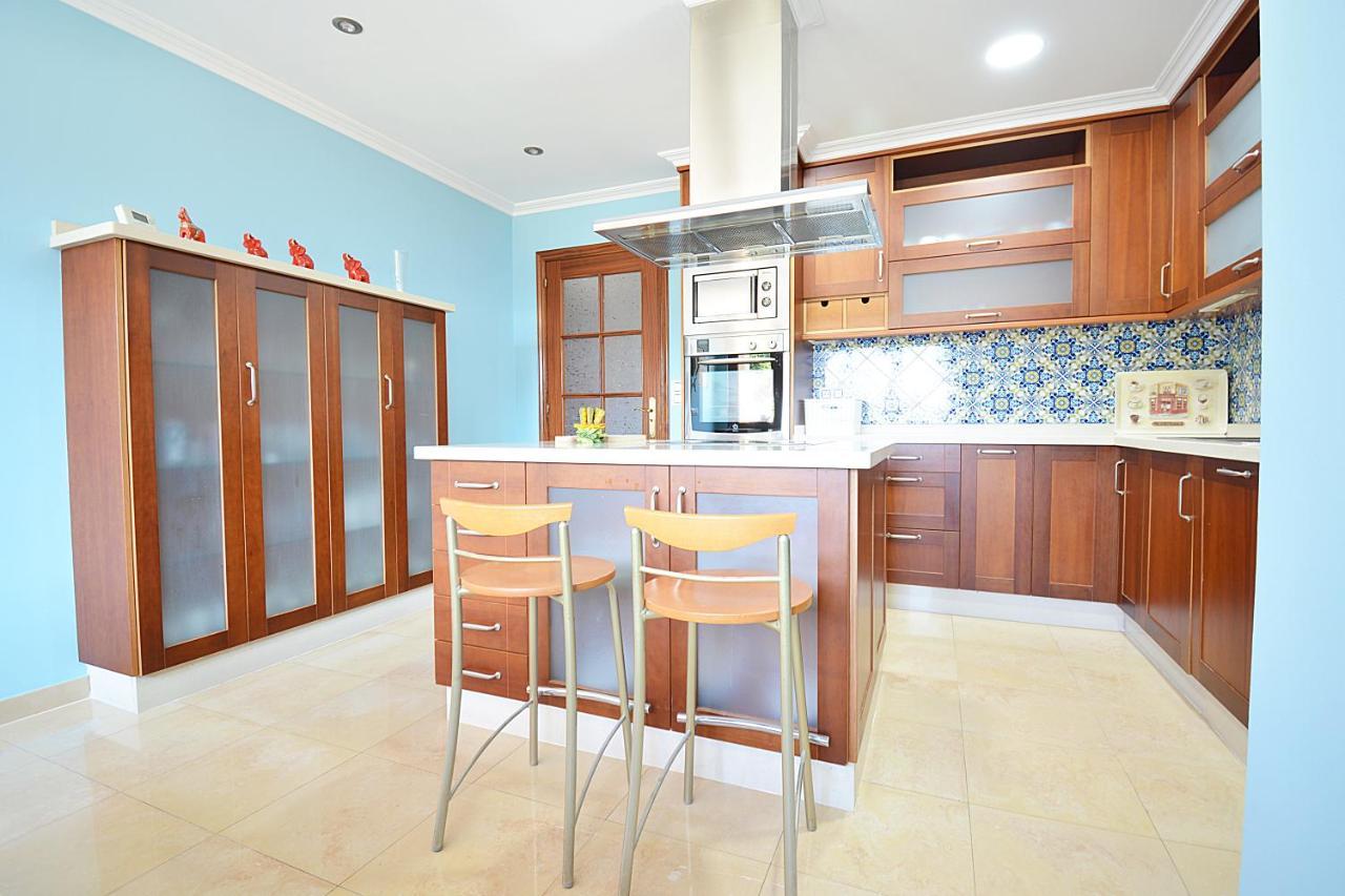 Galihost - Casa Con Precioso Jardin En Vilanova De Arousa Екстер'єр фото